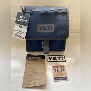 YETI Lunch Bag in Navy